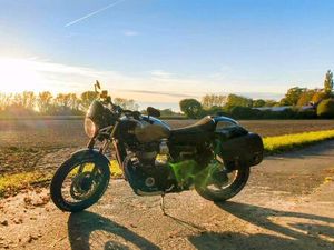 TRIUMPH BONNEVILLE STREETCUP 900 ERST 7500KM VERSAND MÖGLICH!