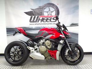 DUCATI STREETFIGHTER V4