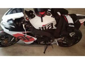 VENDO APRILIA RSV4 R (2009 - 12) USATA A VILLASANTA (CODICE 9869023) - MOTO.IT