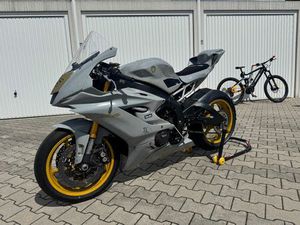 YAMAHA YZF-R6 R6 RJ27 RENNSTRECKE RENNMOTORRAD