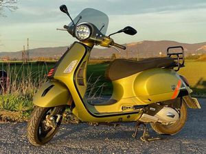 VESPA 125 GTS SUPER SPORT, ABS, GRIFFHEIZUNG, HU NEU