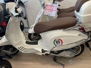 VESPA PRIMAVERA 125