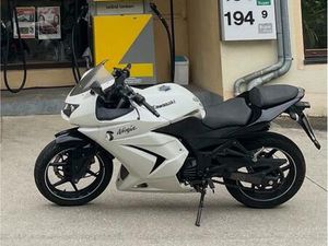 KAWASAKI NINJA 250R WEIß