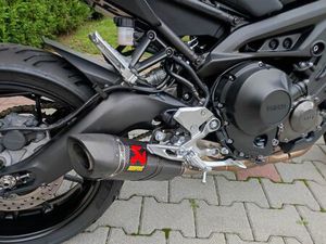 YAMAHA MT 09 AKRAPOVIC BLACK EDITION SKOLYSZYN