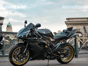 R1 (RN12) GYÖNYÖRŰ !!!