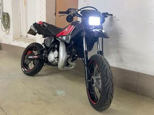 YAMAHA DT 125X (VIELE NEUTEILE)