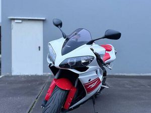 YAMAHA YZF R1 RN19