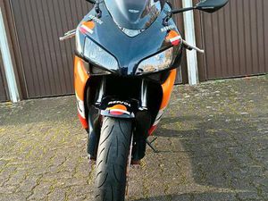 HONDA CBR 1000 RR FIREBLADE