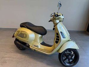VESPA 300 SUPERTECH 75 JAHRE ANNIVERSARY EDIT.