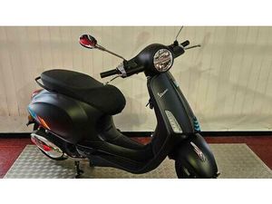 VENDO VESPA PRIMAVERA 150 S (2023 - 25) NUOVA A ROSTA (CODICE 9472678) - MOTO.IT