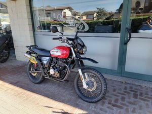 VENDO SWM SIX DAYS 440 (2018 - 20) USATA A GAVI (CODICE 9869870) - MOTO.IT