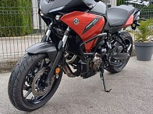 YAMAHA TRACER 7