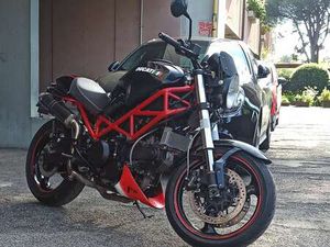 DUCATI MONSTER 695 NERO