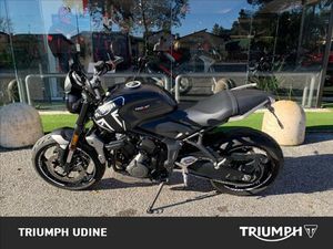 TRIUMPH TRIDENT 660