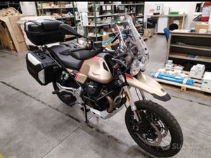 MOTO GUZZI V85TT TRAVEL