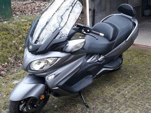 SUZUKI BURGMAN EXICUTIVE 650