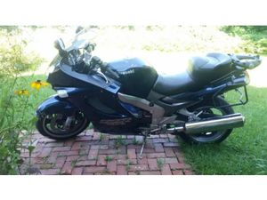 KAWASAKI ZZR 1200 - NEEDS NOTHING! - KENTVILLE