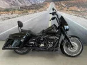 HARLEY-DAVIDSON FLHR ROAD KING
