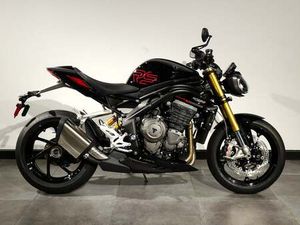 TRIUMPH SPEED TRIPLE 1200 RS FOR SALE IN LONDON