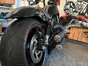 HARLEY DAVIDSON NIGHT ROD