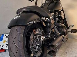 HARLEY-DAVIDSON DYNA FAT BOB