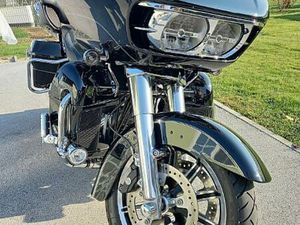 HARLEY-DAVIDSON ROAD GLIDE ULTRA FLTRU S SERVISNO KNJIGO