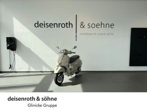 VESPA GTS 125 BEIGE AVVOLGENTE