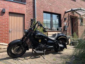 YAMAHA XVS 1100 DRAGSTAR CLASSIC BAD ASS BIKE