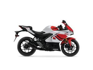 2026 YAMAHA YZF-R3 RÉSERVEZ DÈS MAINTENANT