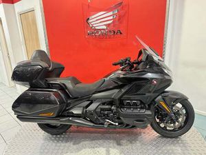 USED HONDA GL1800 GOLD WING TOUR FOR SALE IN SURREY