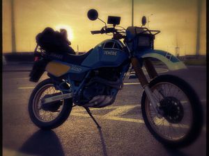 YAMAHA XT 600 Z TÉNÉRÉ (34L) – 1985 – BLUE SONAUTO GAULOISES