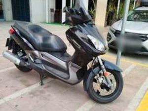 YAMAHA - XMAX 250