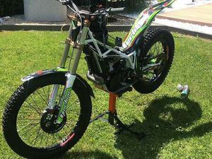 DOUGI LAMPKIN REPLIKA