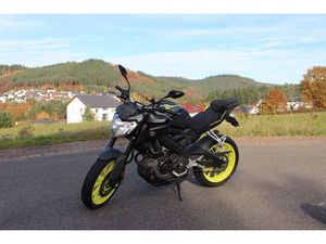 YAMAHA MT-125