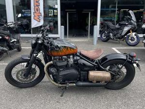 TRIUMPH BONNEVILLE BOBBER