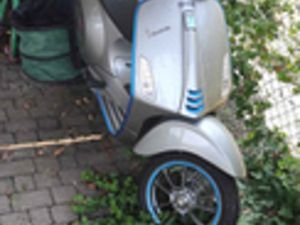 VESPA PIAGGIO 50 ELETTRICA ANNO 2022