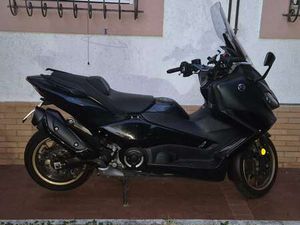 YAMAHA TMAX 560 NERO