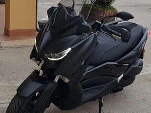 YAMAHA X-MAX 300 IRON MAX NERO