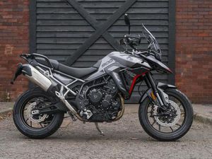TRIUMPH TIGER 900 GT