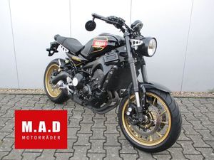 YAMAHA XSR900