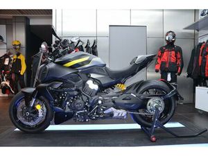 DUCATI DIAVEL V4