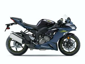 2022 KAWASAKI NINJA® ZX™-6R METALLIC MATTE TWILIGHT BLUE/METALLIC DIABLO BLACK