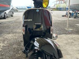 VESPA - IRIS 200