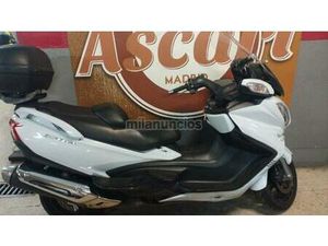 SUZUKI - BURGMAN 650 EXECUTIVE