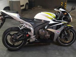HONDA - CBR 600 RR
