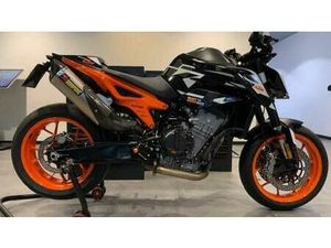 VENDO KTM 890 DUKE GP (2022 - 23) USATA A ROMA (CODICE 9870247) - MOTO.IT