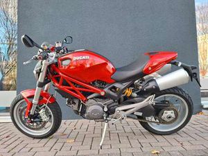 DUCATI MONSTER 1100 ROSSO