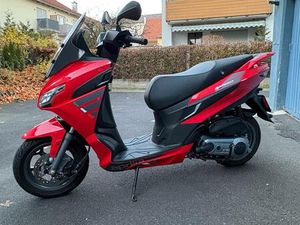 APRILIA SXR 50 MIT SOMMER + WINTERREIFEN