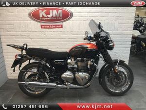 TRIUMPH BONNEVILLE T120, TWO TONE, 2020/20, JUST 3,884 MILES WITH EXTRAS