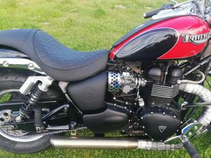 SPRZEDAM PIĘKNEGO SPEEDMASTERA NA GAZNIKU. PIONKI